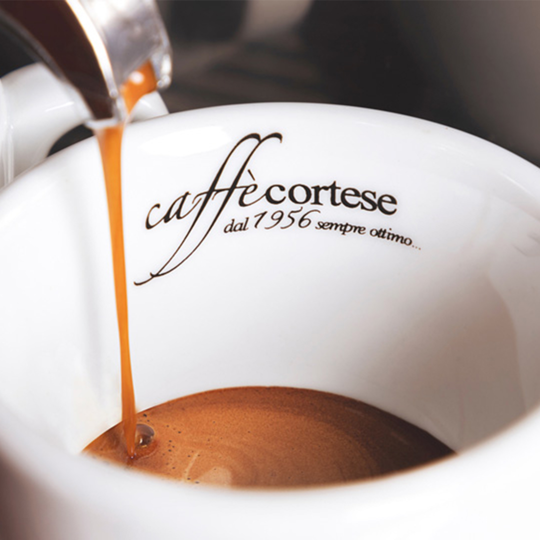 Frisch zubereiteter Cortese Espresso beim Tasting in Stuttgart